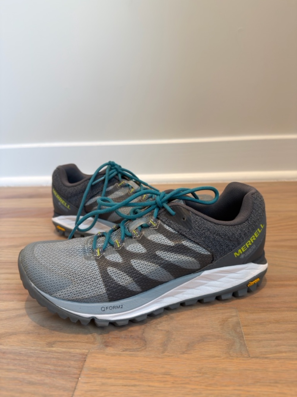 Merrell Antora 2 Goretex Women’s Size 7.5 Waterproof Trail Running Hiking Shoes